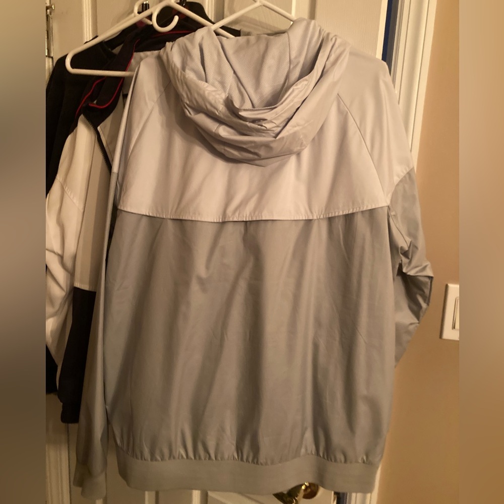 Nike Windbreaker Size XL New - Picture 4 of 4